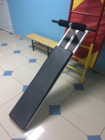 Доска для пресса навесная на шведскую стенку с двумя валиками (длина 1,5 метра) - fgospostavki.ru - Балашиха