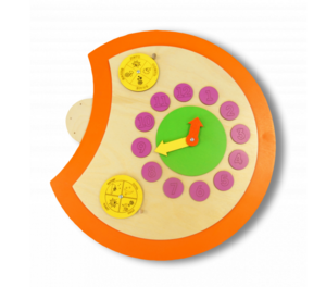 Настенный игровой модуль в виде части гусеницы-времени - fgospostavki.ru - Балашиха