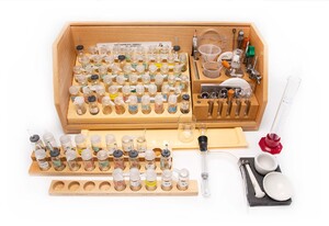 Микролаборатория для химического эксперимента (с ППГ, набором керамики и фарфора) - fgospostavki.ru - Балашиха