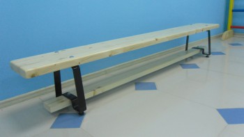 Скамейка гимнастическая (металлические ножки, лак) (2,5 м)  - fgospostavki.ru - Балашиха